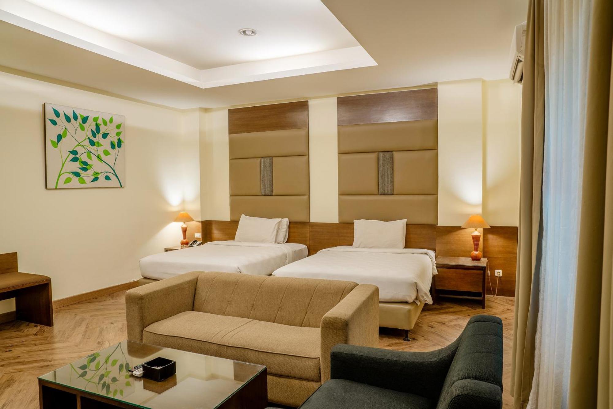Hotel Alia Cikini Jakarta Kültér fotó